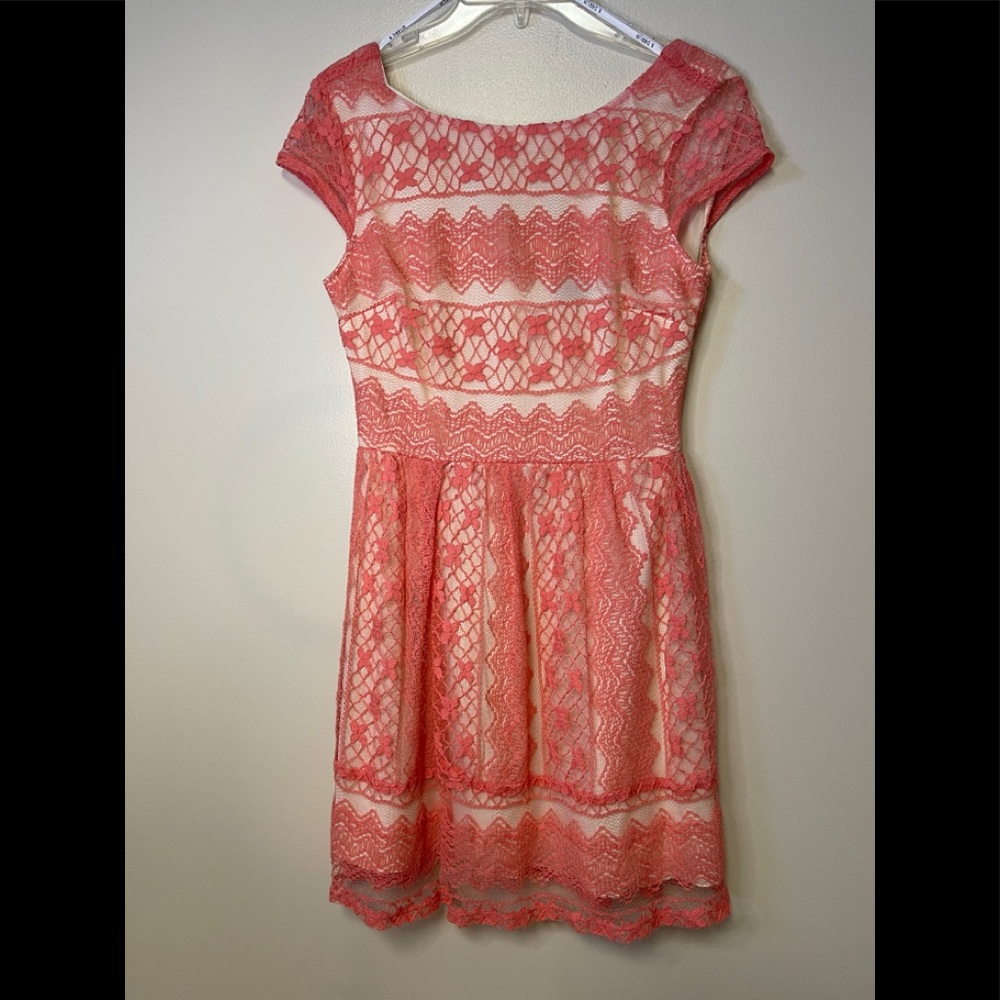 B Darlin Dress Coral Lace Floral and Ivory Lining Size S Pre-Owned Stretch